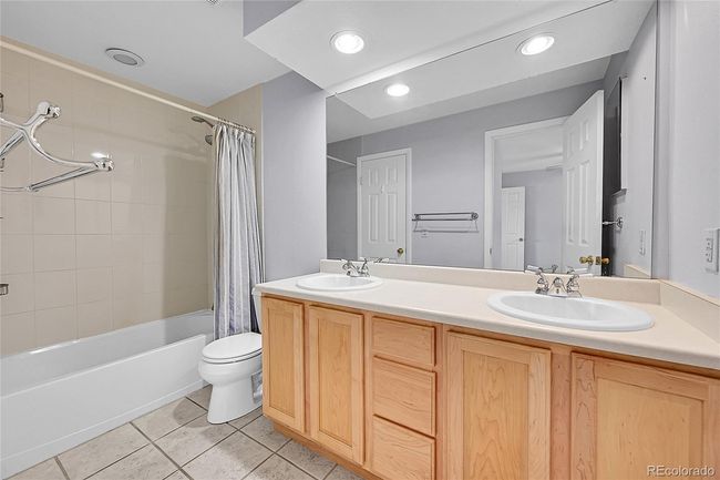 4816 E Hinsdale Pl, Condo with 2 bedrooms, 2 bathrooms and 2 parking in Centennial CO | Image 14
