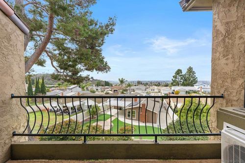 apt-216-7320 Park Ridge Blvd, San Diego, CA, 92120-2247 | Card Image