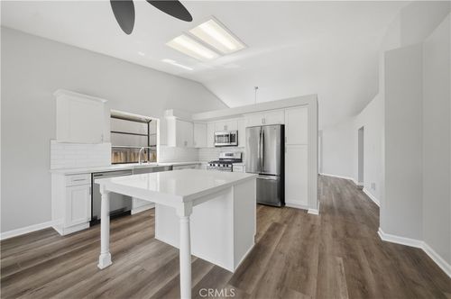 24428 Oakridge Cir, Murrieta, CA, 92562-4112 | Card Image