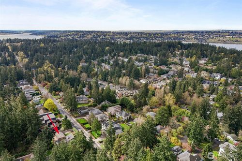 1210 108th Ave Se, Bellevue, WA, 98004-6837 | Card Image