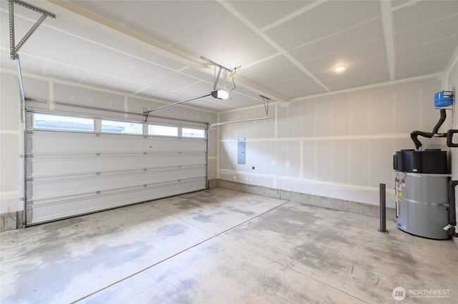 Images are representative of the floor plan and may vary by location and selected finishes. | Image 29