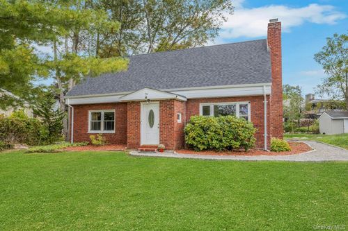 74 Lakeshore Dr E, Carmel, NY, 10512-6015 | Card Image