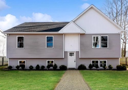 125 Lynbrook Dr, Mastic Beach, NY, 11951-5808 | Card Image