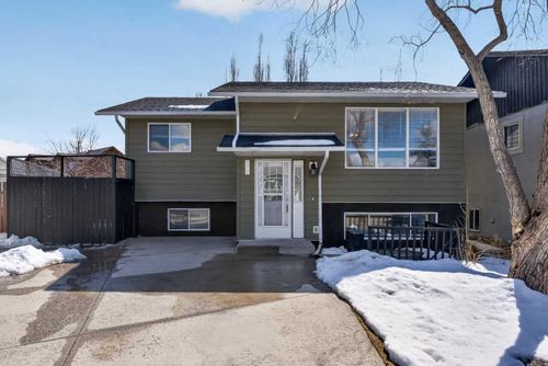 32 Fallingworth Crt Ne, Calgary, AB, T3J1G4 | Card Image