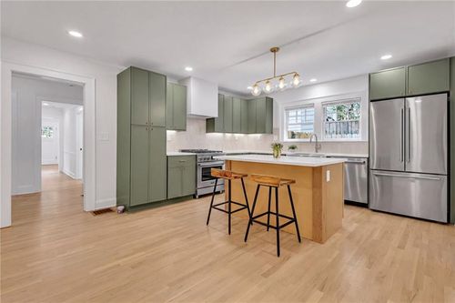 1004 Westmoor Dr Nw, Atlanta, GA, 30314-2829 | Card Image