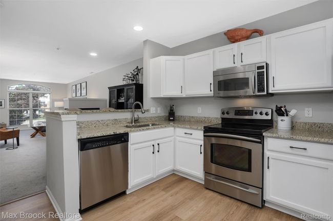 Kitchen | Image 9
