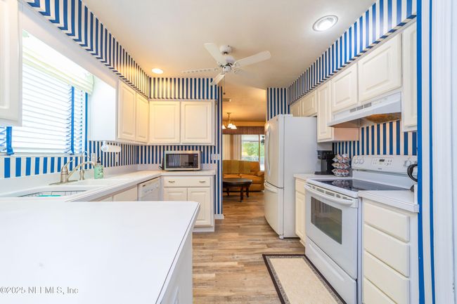 131 Crestwood Dr, House other with 3 bedrooms, 2 bathrooms and null parking in Interlachen FL | Image 32