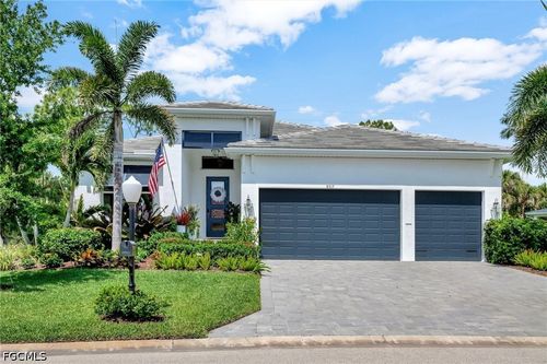8517 S Lake Cir, FORT MYERS, FL, 33908-5602 | Card Image