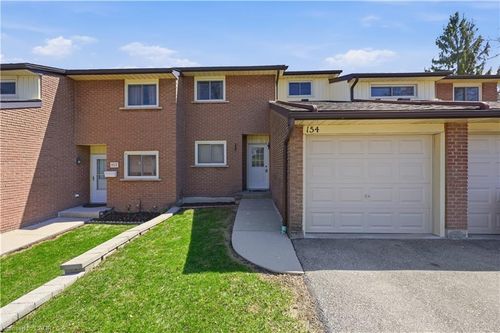 154-11 Queenslea Dr, Hamilton, ON, L8W1T7 | Card Image