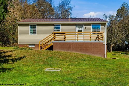 57 Harley Ln, Pennsboro, WV, 26415-6230 | Card Image