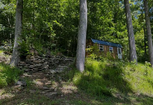91 Carver Hollow Rd, Pleasant Shade, TN, 37145-3526 | Card Image