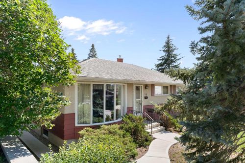 16 Chatham Drive Nw, Calgary, AB, T2L0Z5 | Card Image