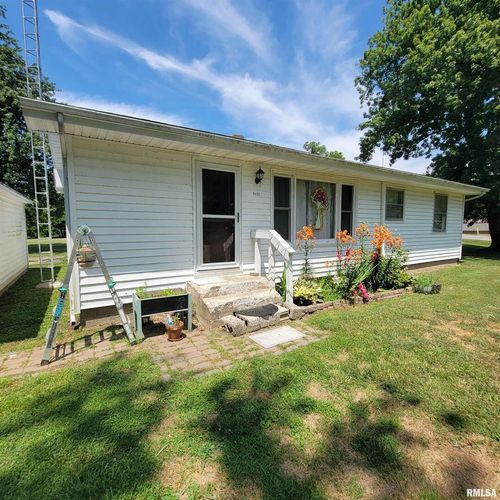 2425 N Benton Ln, Ina, IL, 62846-2201 | Card Image