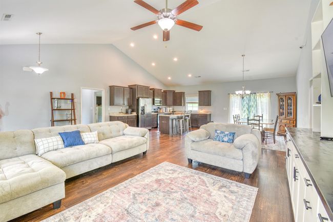 4867 Wolf Trl, House other with 3 bedrooms, 2 bathrooms and 4 parking in Conway SC | Image 4