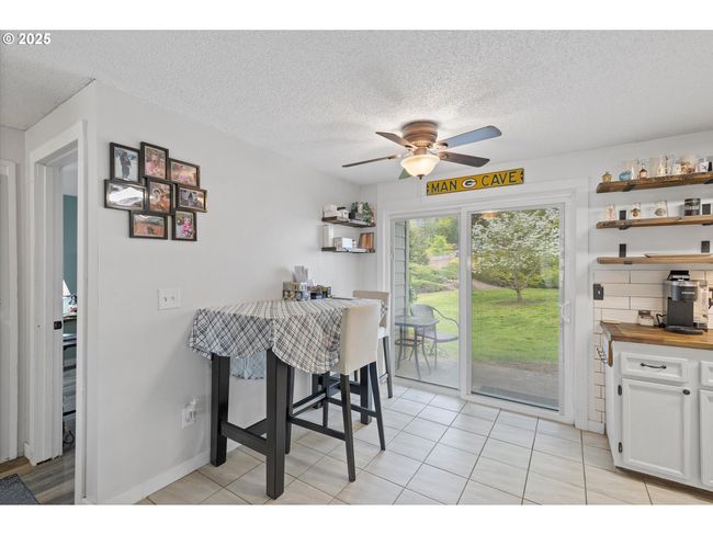 J53 - 159 Sw Florence Ave, Condo with 2 bedrooms, 1 bathrooms and 1 parking in Gresham OR | Image 6