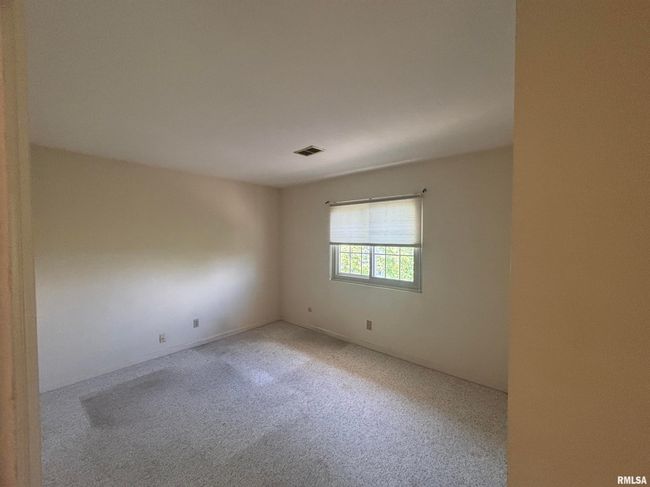 APT-28 - 920 17 Th St, Condo with 3 bedrooms, 2 bathrooms and null parking in Moline IL | Image 12