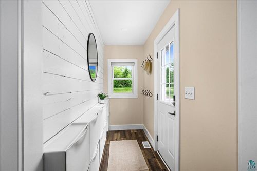4124 W Calvary Rd, Duluth, MN, 55803 | Card Image