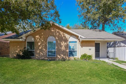 1905 Christopher Dr, Fort Worth, TX, 76140-5107 | Card Image