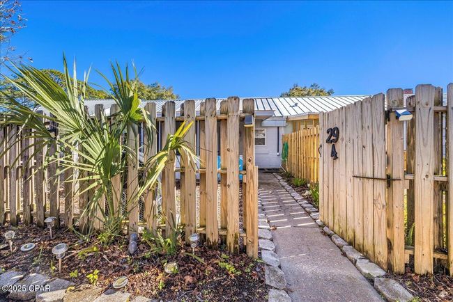 29-4 Parker Ave, House attached with 2 bedrooms, 1 bathrooms and null parking in Lanark Village FL | Image 30