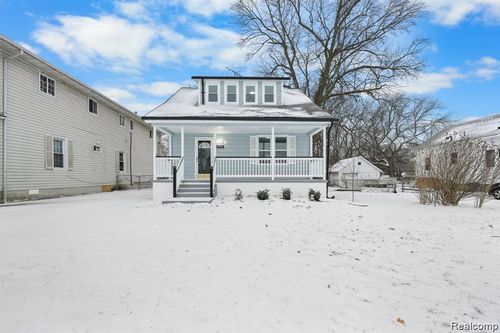 21902 Ridgeway St, Saint Clair Shores, MI, 48080-4083 | Card Image