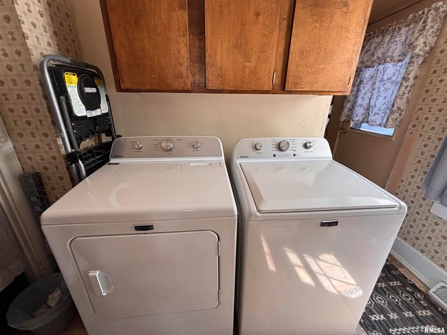451 S Grove St, House other with 3 bedrooms, 2 bathrooms and null parking in Kewanee IL | Image 8