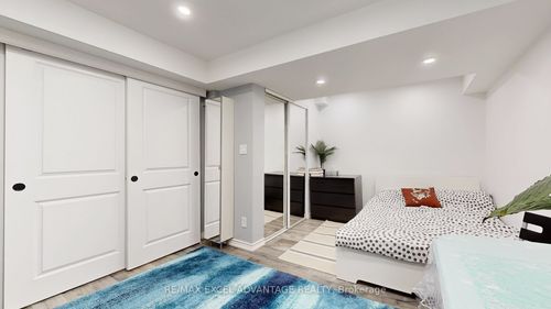 5a-81 Northern Heights Dr, Richmond Hill, ON, L4B4C9 | Card Image