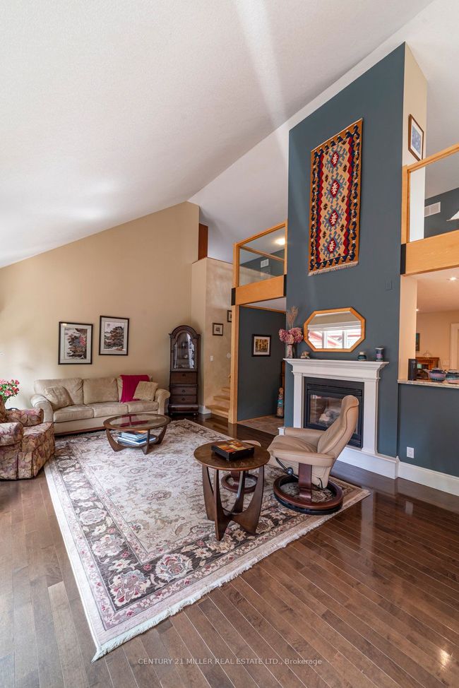 46 Giffin Rd, House other with 2 bedrooms, 3 bathrooms and 4 parking in Dundas ON | Image 9