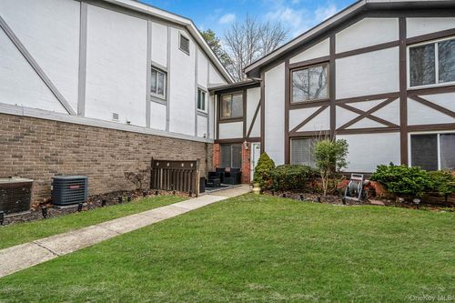 202 Birchwood Rd, Medford, NY, 11763-1244 | Card Image