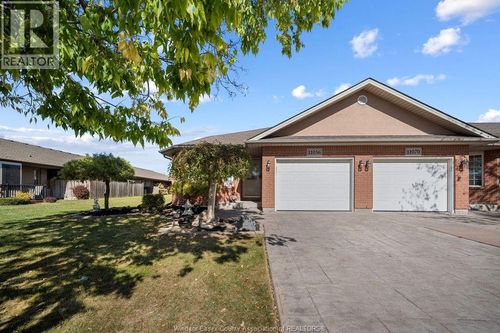 11056 Firgrove Dr, Windsor, ON, N8P1S7 | Card Image