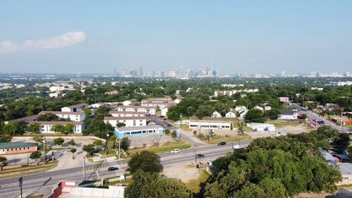 1195 Ridge Dr, Austin, TX, 78721-1035 | Card Image