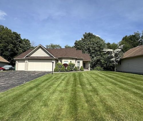 80 Endicar Dr, Irondequoit, NY, 14622-1774 | Card Image