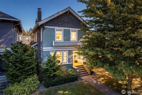 2430 8th Ave W, Seattle, WA, 98119-2517 | Card Image