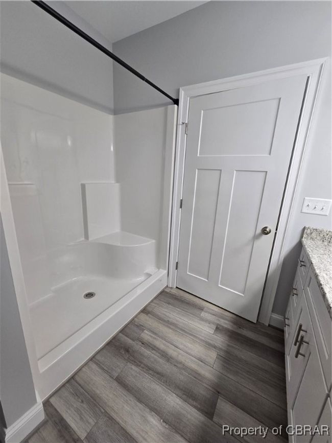 Walk in Seated Shower | Image 35