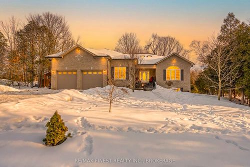 5885 Davey Dr, Verona, ON, K0H2W0 | Card Image