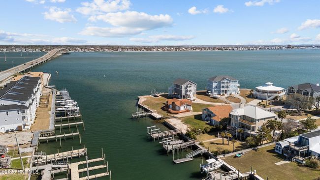 247 Bay View Blvd, House other with 4 bedrooms, 3 bathrooms and 1 parking in Atlantic Beach NC | Image 39
