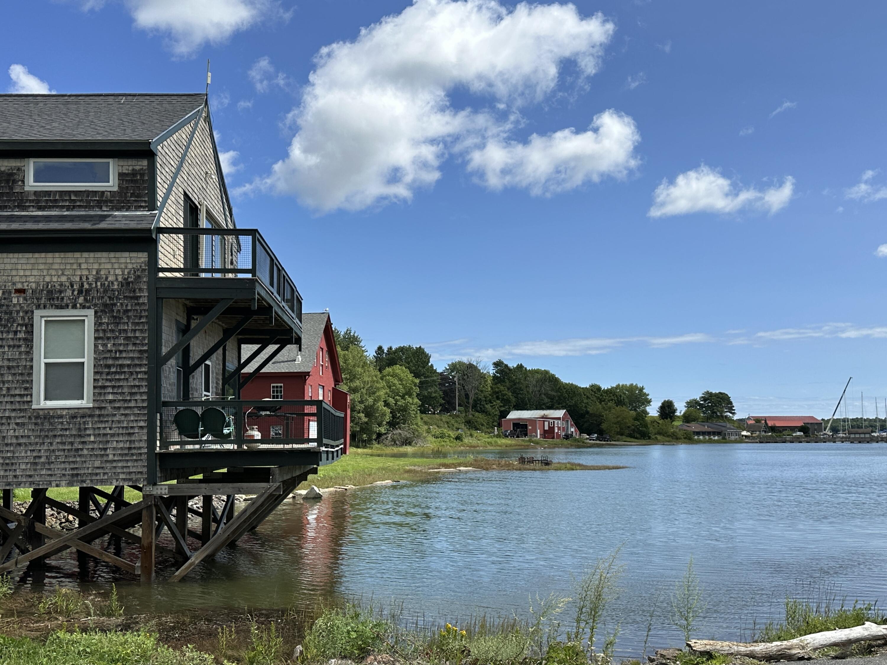 Water St, Thomaston, ME 04861