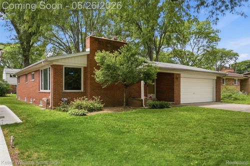 33007 Grennada St, Livonia, MI, 48154-4170 | Card Image