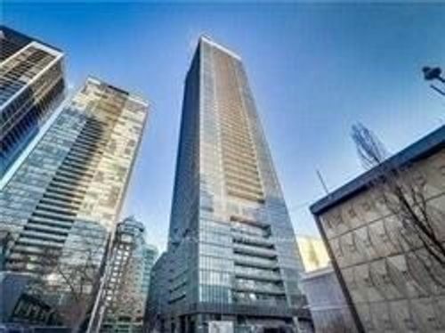 4005-101 Charles St E, Toronto, ON, M4Y0A9 | Card Image