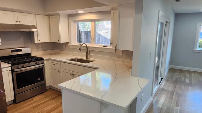 228 - 228 Greenbrook Dr, Condo with 2 bedrooms, 2 bathrooms and 1 parking in Stoughton MA | Image 6