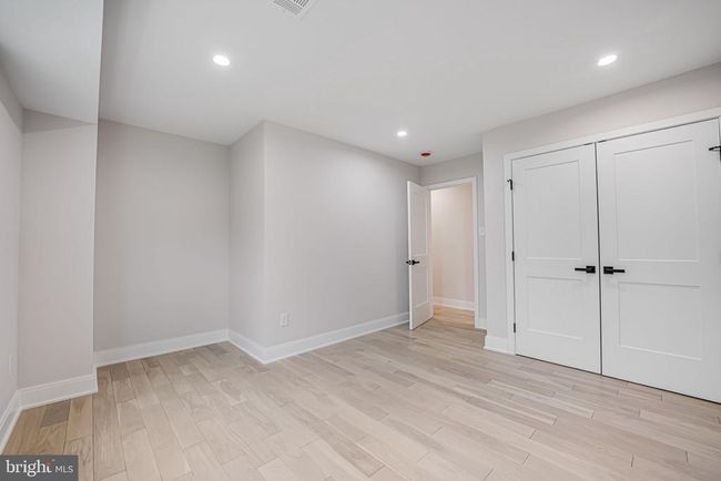 9051 Laurel Hill Ct, House other with 5 bedrooms, 4 bathrooms and null parking in VIENNA VA | Image 32