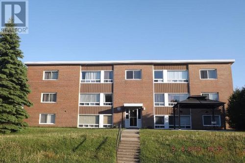 113 Hillside Dr S, Elliot Lake, ON, P5A1M8 | Card Image