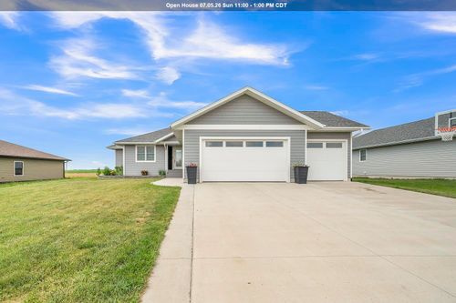 105 Nolan Dr, Emmetsburg, IA, 50536-8778 | Card Image