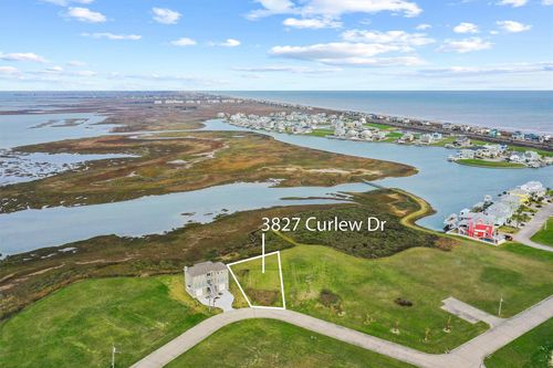 3827 Curlew Dr, Galveston, TX, 77554 | Card Image