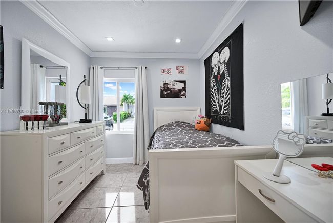 14103 Sw 55 Th St, Townhouse with 2 bedrooms, 1 bathrooms and null parking in Miami FL | Image 17