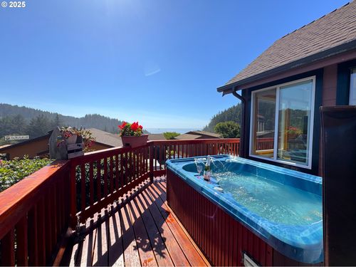 i-2-19921 Whaleshead Rd, Brookings, OR, 97415-8367 | Card Image