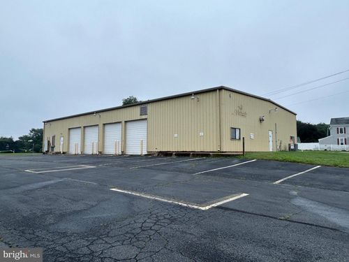 200 N Bassett St, CLAYTON, DE, 19938-7713 | Card Image