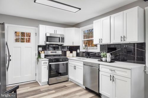 6 Victor Pkwy, Annapolis, MD, 21403-2719 | Card Image