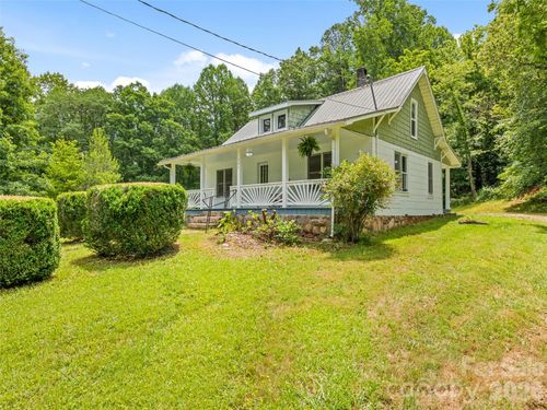 586 Olivet Church Rd, Whittier, NC, 28789-6980 | Card Image