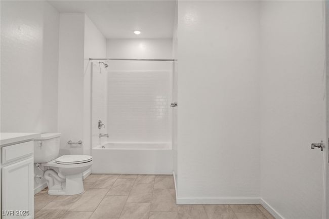 UNIT-190 - 5730 Sky Pointe Dr, Townhouse with 3 bedrooms, 3 bathrooms and null parking in Las Vegas NV | Image 29