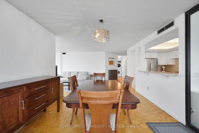 1702 - 8 Lisa St, Condo with 3 bedrooms, 2 bathrooms and null parking in Brampton ON | Image 14